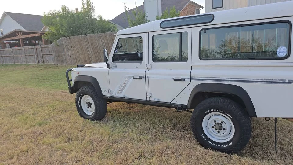 1995 Land Rover Defender 110 - Image 9 of 20