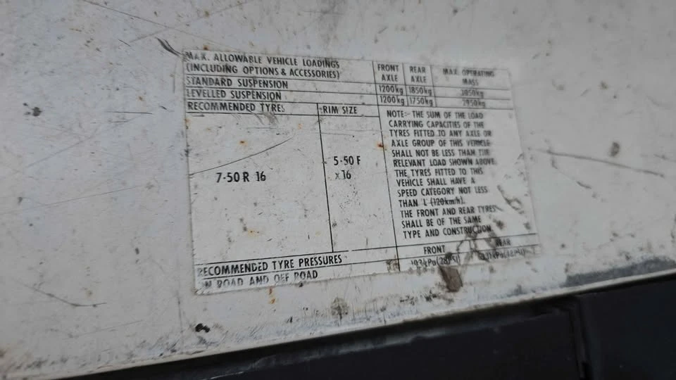 1995 Land Rover Defender 110 - Image 17 of 20
