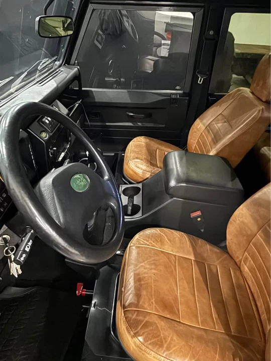 1995 Land Rover Defender 110 - Image 7 of 11