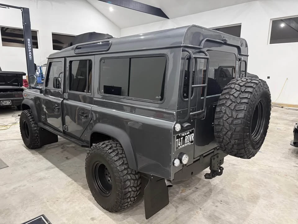 1995 Land Rover Defender 110 - Image 2 of 11