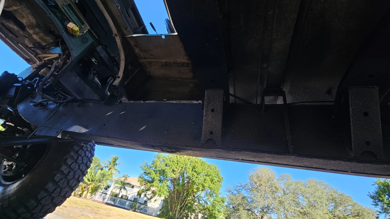 1995 Land Rover Defender 130 - Image 11 of 14