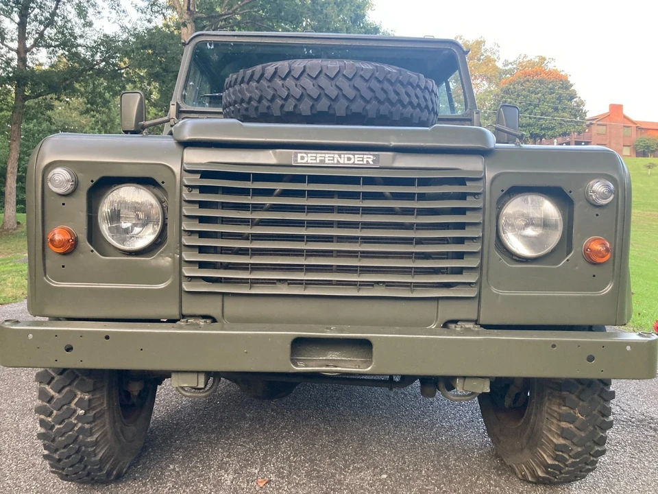 1995 Land Rover Defender 110 - Image 3 of 21