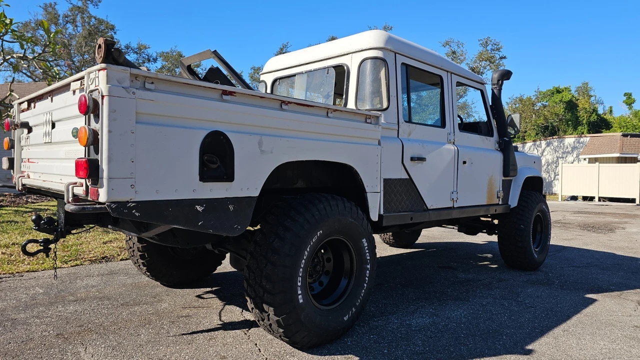 1995 Land Rover Defender 130 - Image 4 of 14