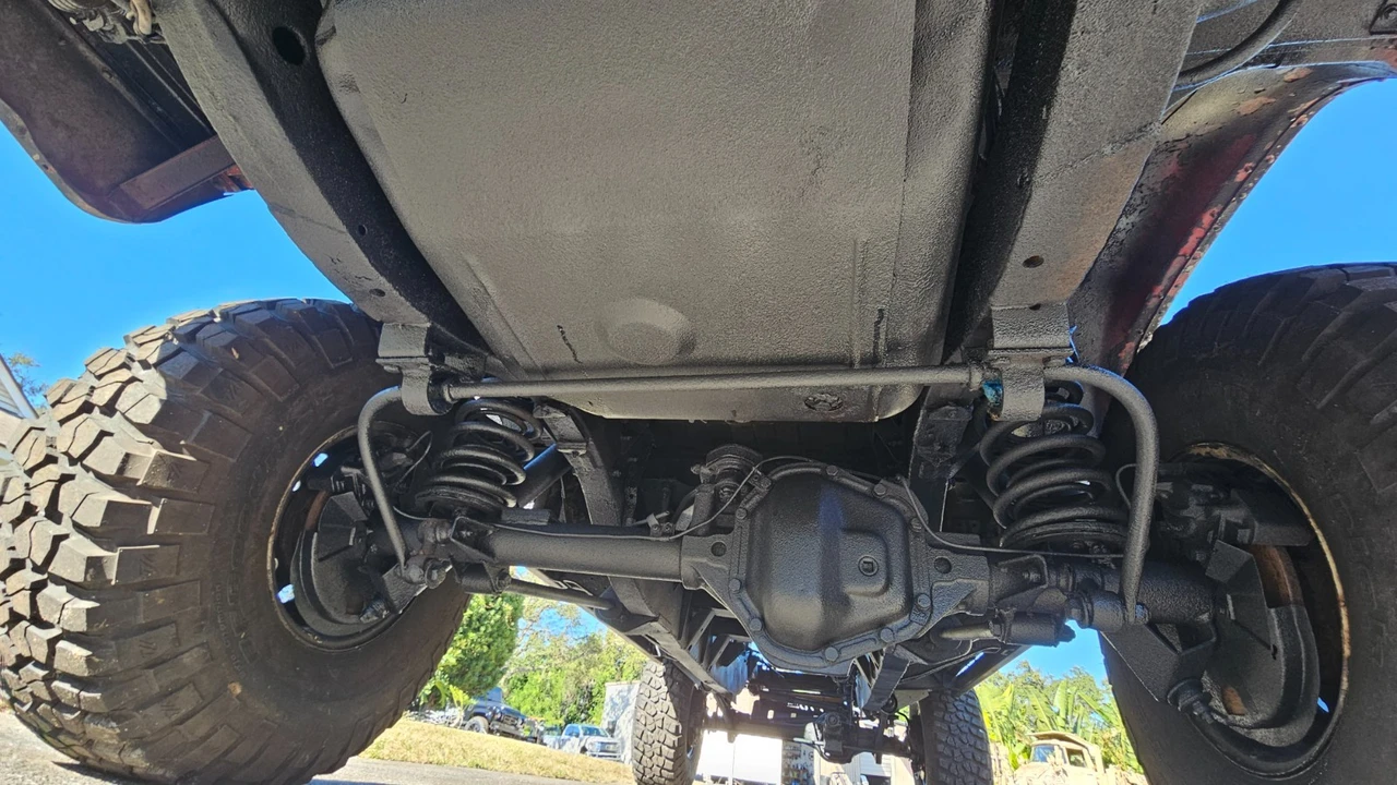 1995 Land Rover Defender 130 - Image 10 of 14
