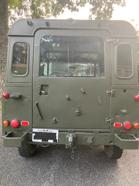 1995 Land Rover Defender 110 - Image 7 of 21