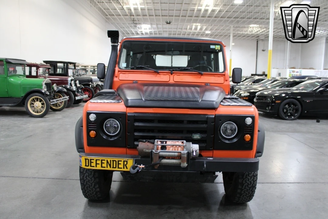 1995 Land Rover Defender 130 - Image 3 of 12