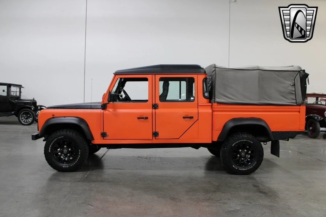 1995 Land Rover Defender 130 - Image 4 of 12