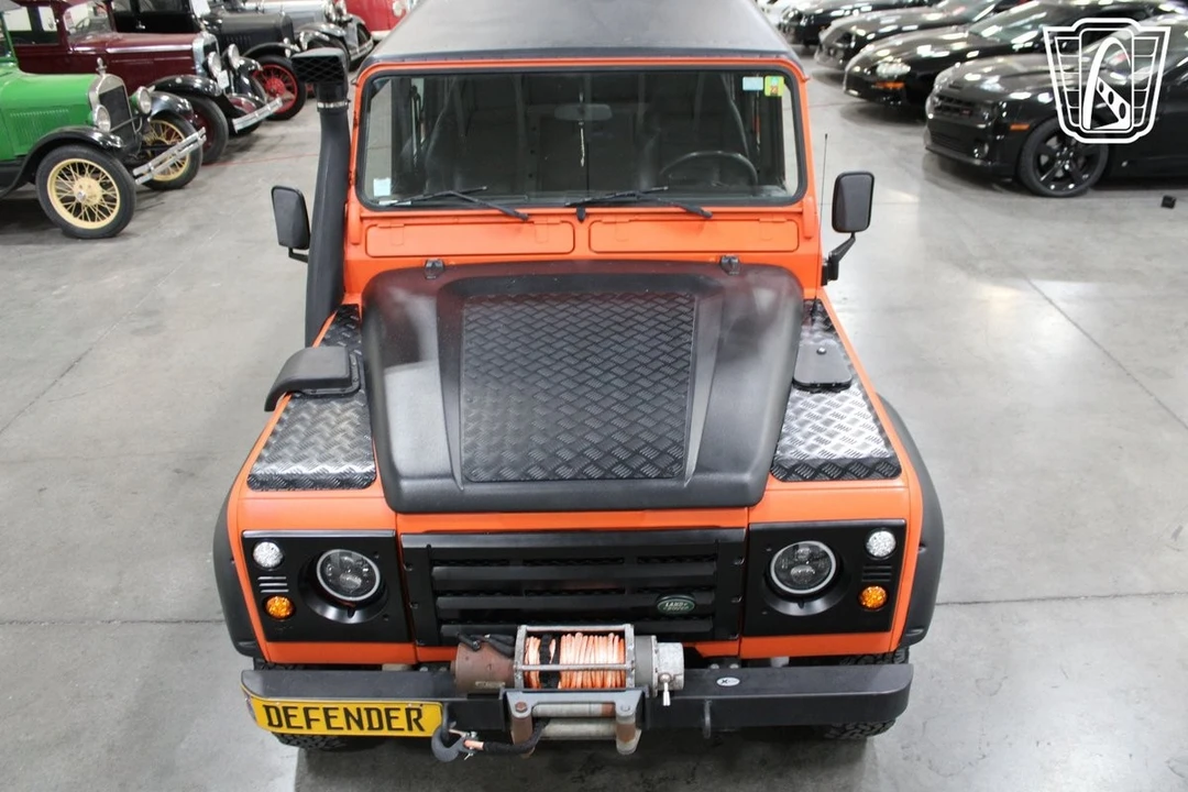 1995 Land Rover Defender 130 - Image 6 of 12