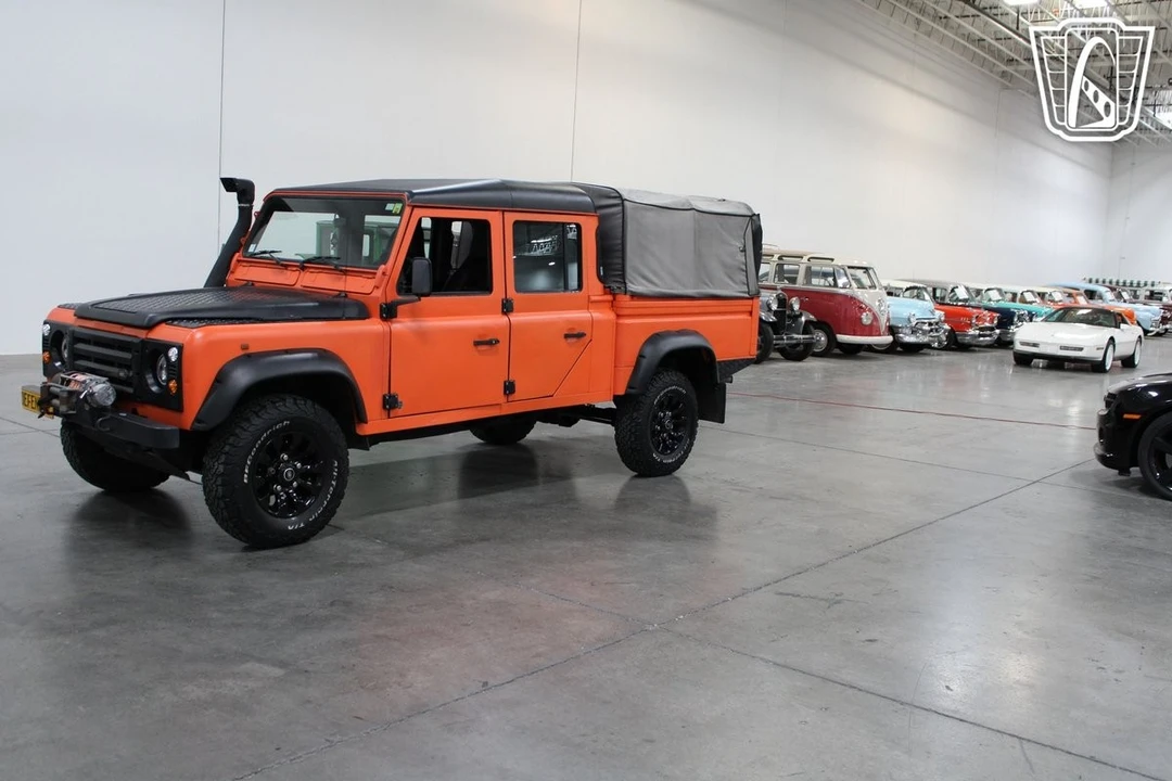 1995 Land Rover Defender 130 - Image 4 of 12