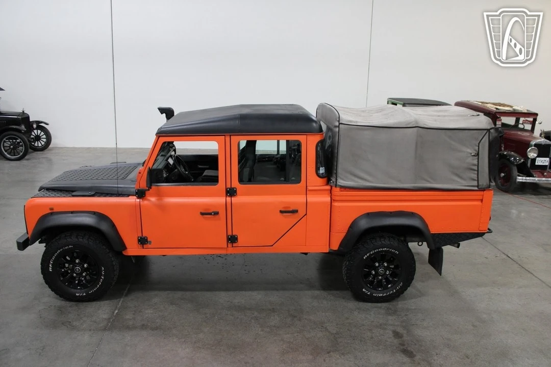1995 Land Rover Defender 130 - Image 9 of 12