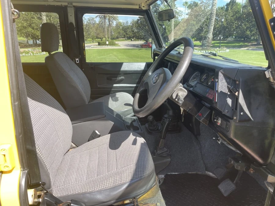 1995 Land Rover Defender 130 - Image 16 of 24