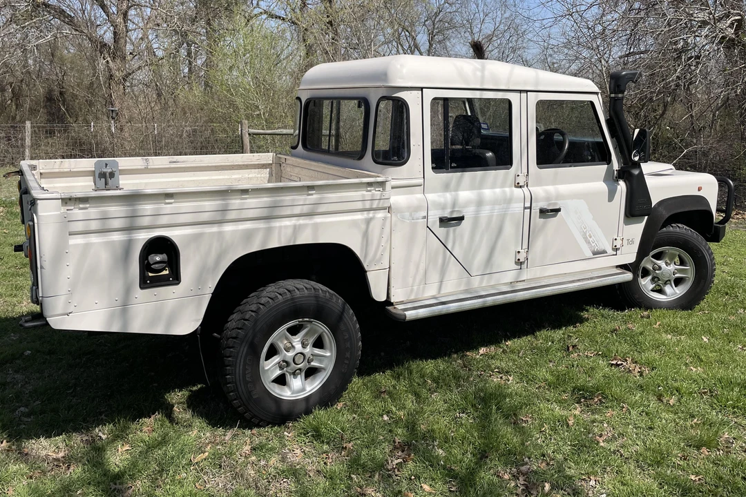 1995 Land Rover Defender 130 - Image 4 of 31