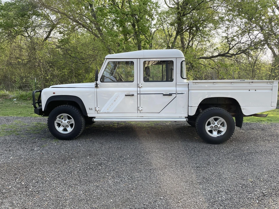 1995 Land Rover Defender 130 - Image 9 of 31