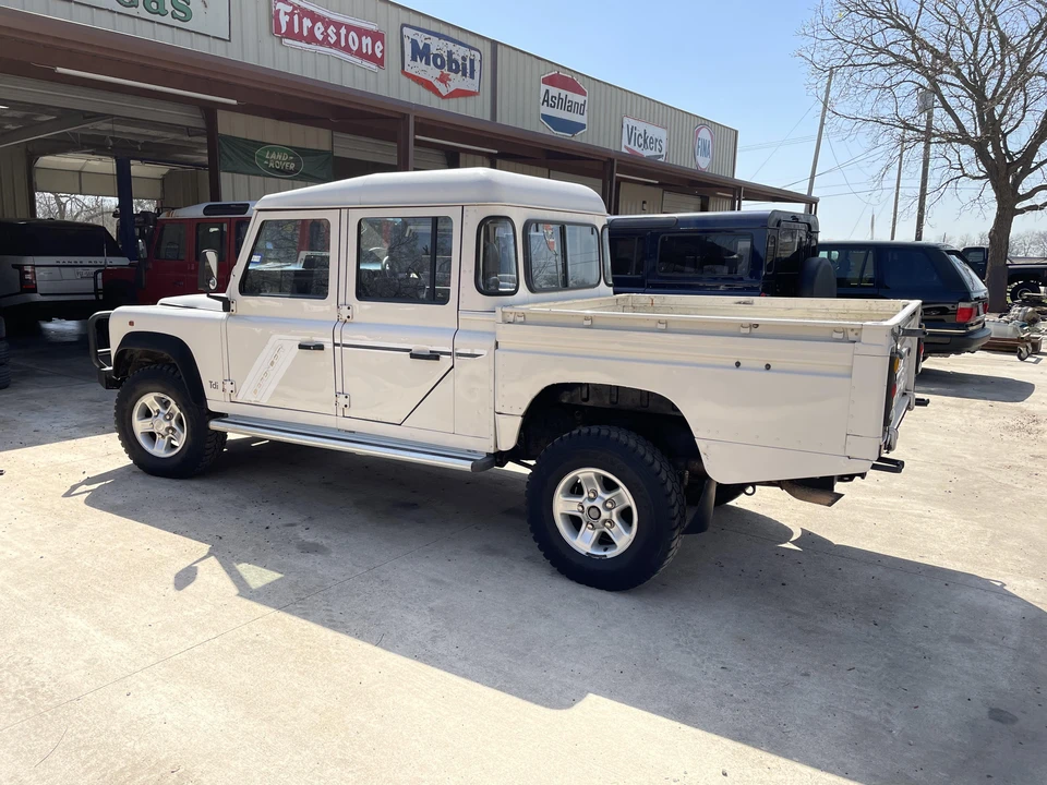 1995 Land Rover Defender 130 - Image 11 of 31