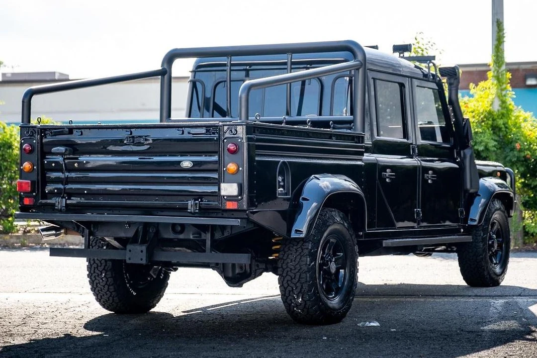 1995 Land Rover Defender 130 - Image 4 of 31