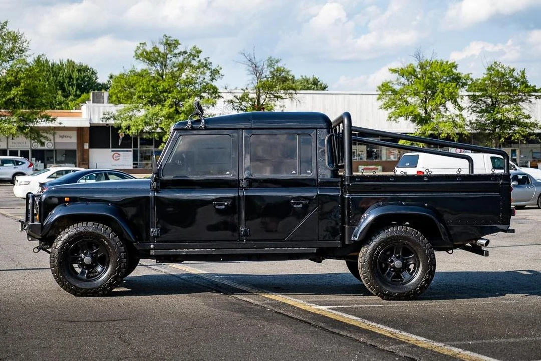 1995 Land Rover Defender 130 - Image 3 of 31