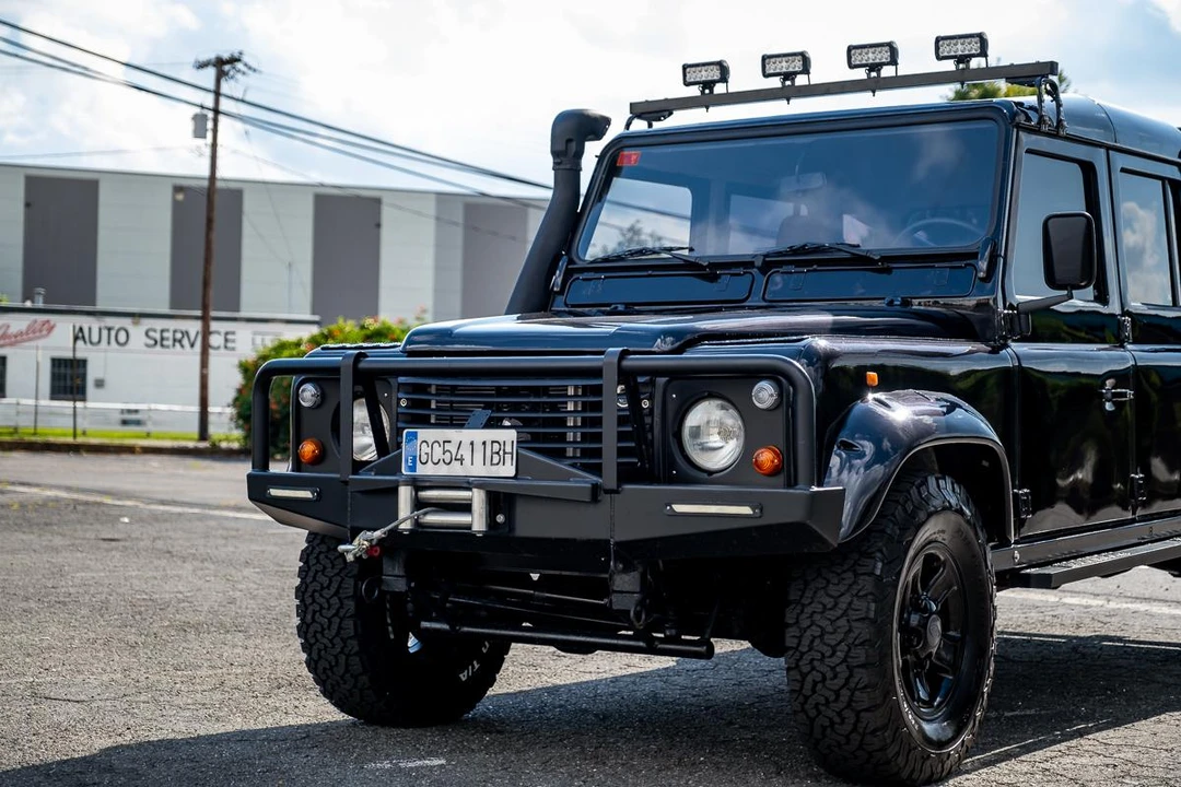 1995 Land Rover Defender 130 - Image 25 of 31