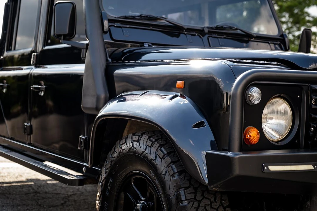1995 Land Rover Defender 130 - Image 30 of 31