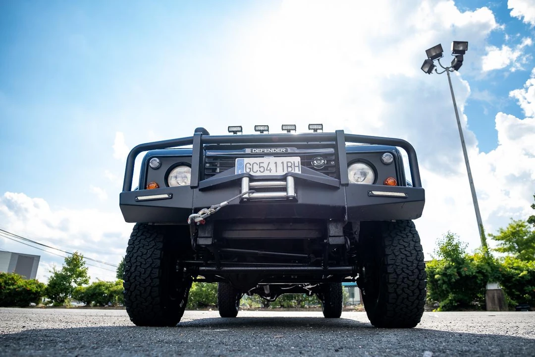 1995 Land Rover Defender 130 - Image 6 of 31