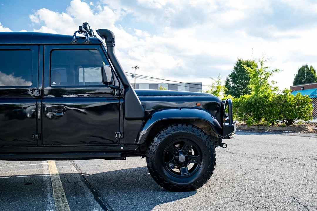 1995 Land Rover Defender 130 - Image 29 of 31
