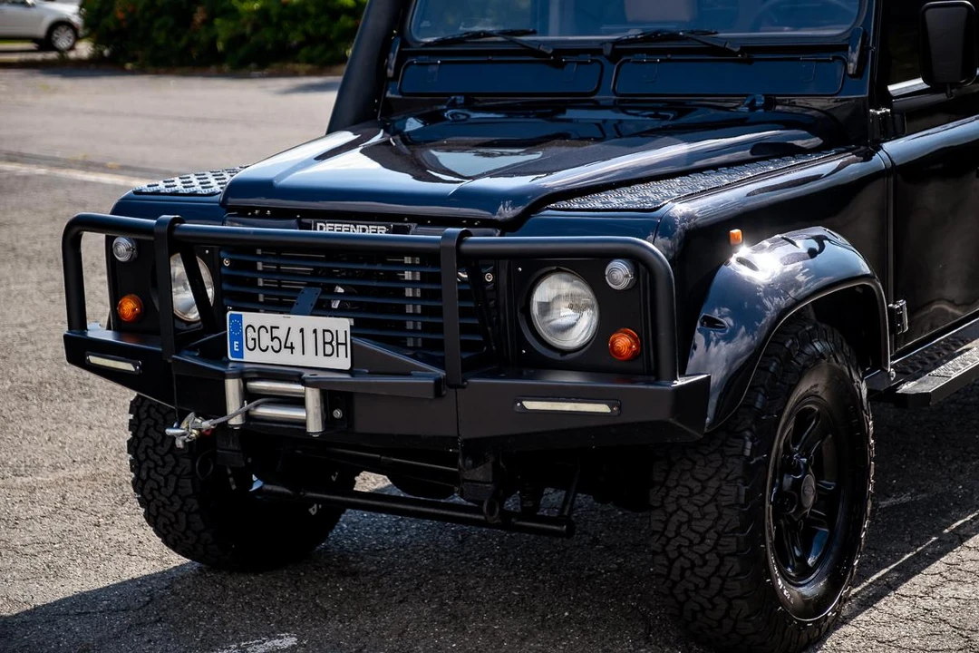 1995 Land Rover Defender 130 - Image 24 of 31