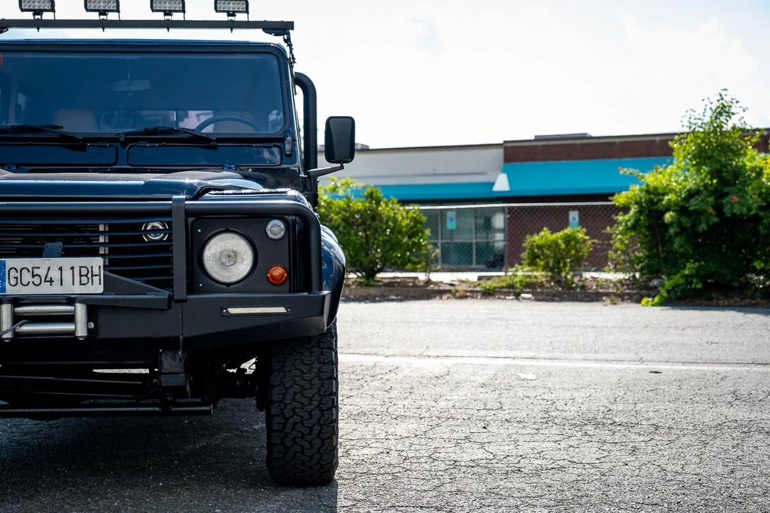 1995 Land Rover Defender 130 - Image 23 of 31