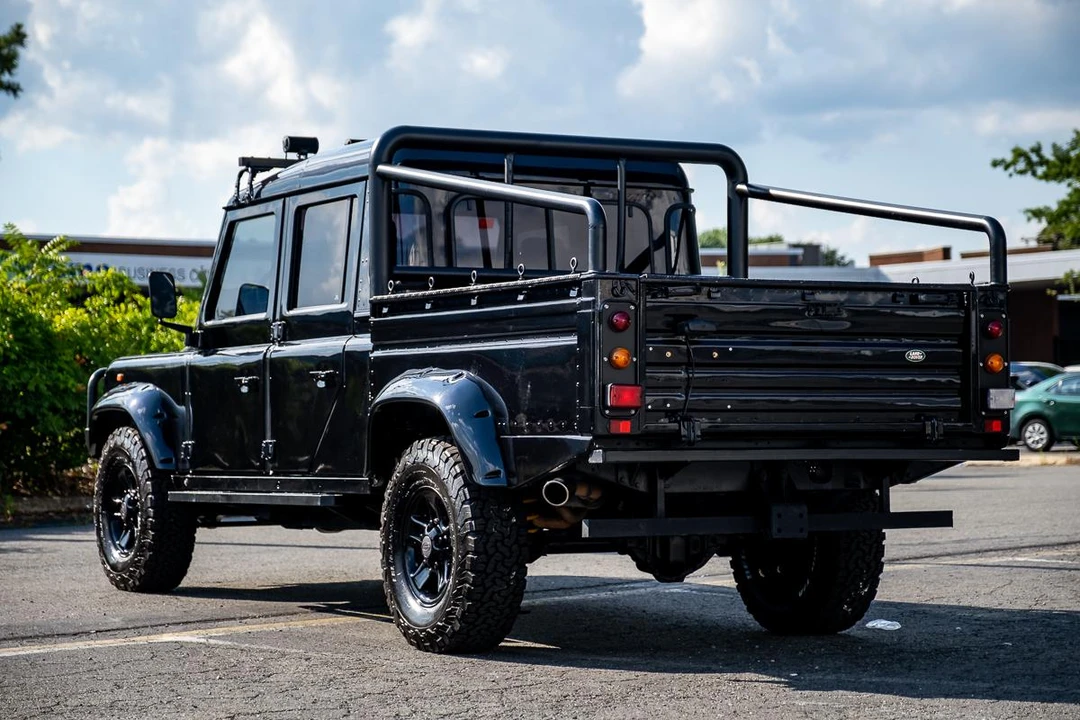 1995 Land Rover Defender 130 - Image 11 of 31