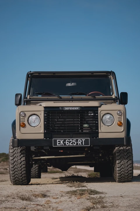 1995 Land Rover Defender 130 - Image 13 of 31
