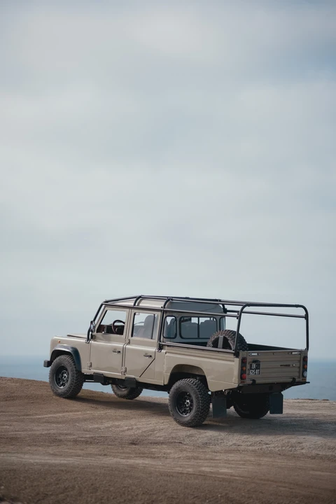 1995 Land Rover Defender 130 - Image 16 of 31