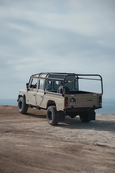 1995 Land Rover Defender 130 - Image 17 of 31