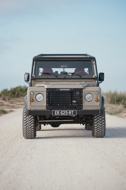 1995 Land Rover Defender 130 - Image 14 of 31