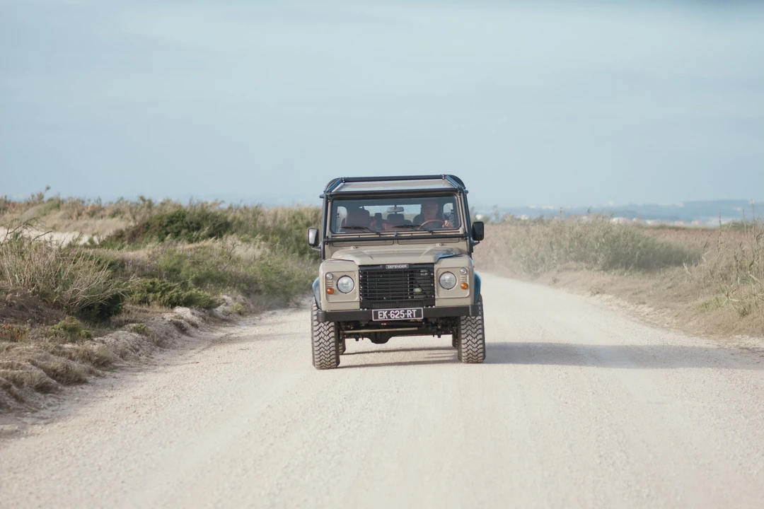 1995 Land Rover Defender 130 - Image 7 of 31
