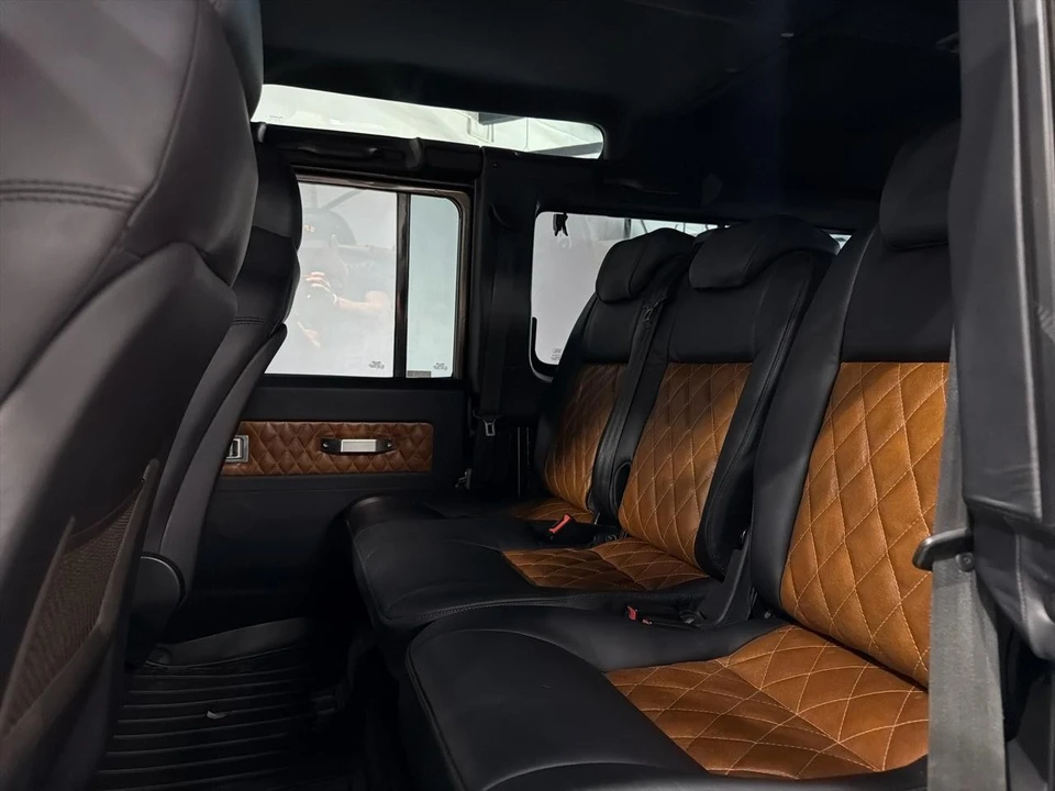 1995 Land Rover Defender 110 - Image 30 of 31