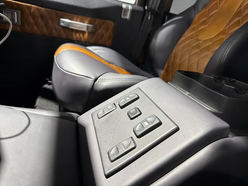 1995 Land Rover Defender 110 - Image 25 of 31