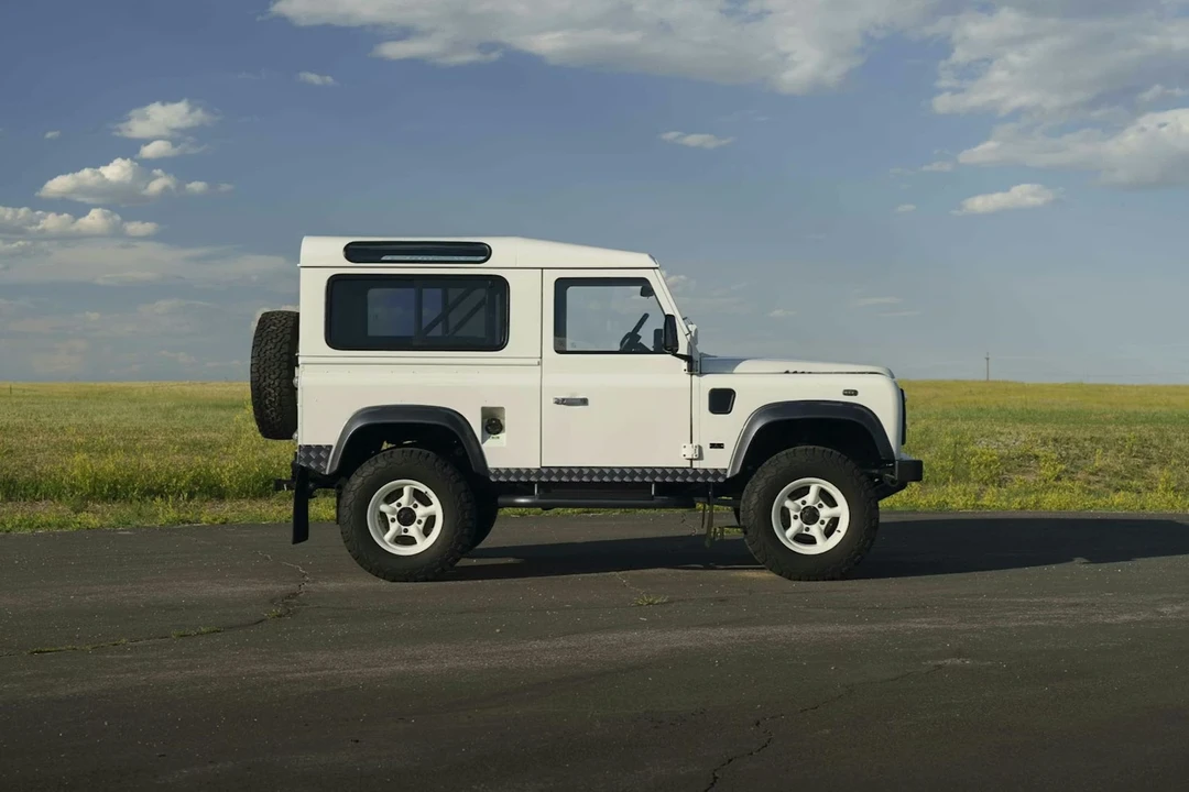 1995 Land Rover Defender 90 - Image 10 of 31