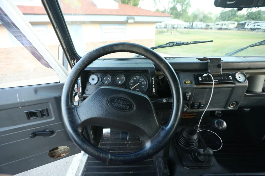 1995 Land Rover Defender 90 - Image 24 of 28