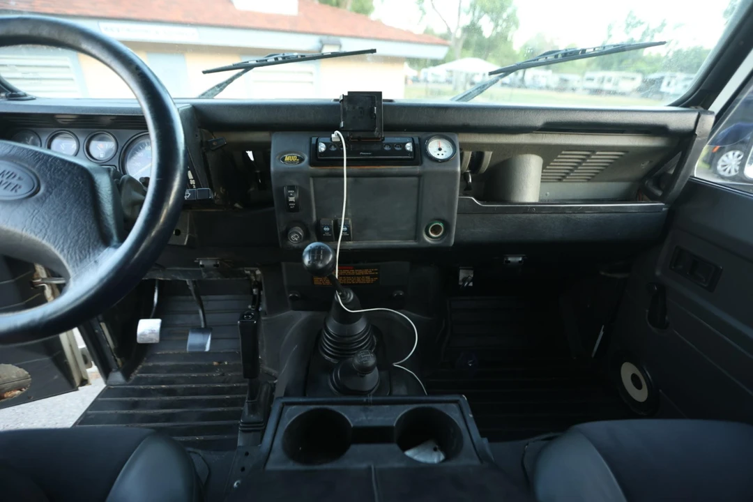 1995 Land Rover Defender 90 - Image 25 of 28