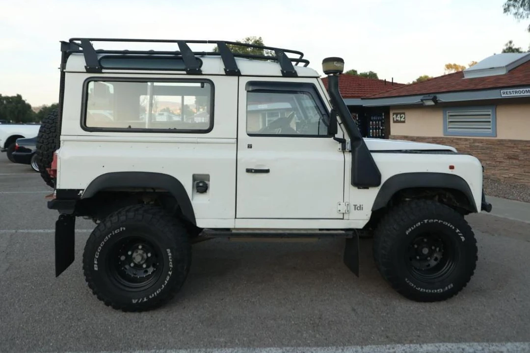 1995 Land Rover Defender 90 - Image 3 of 28
