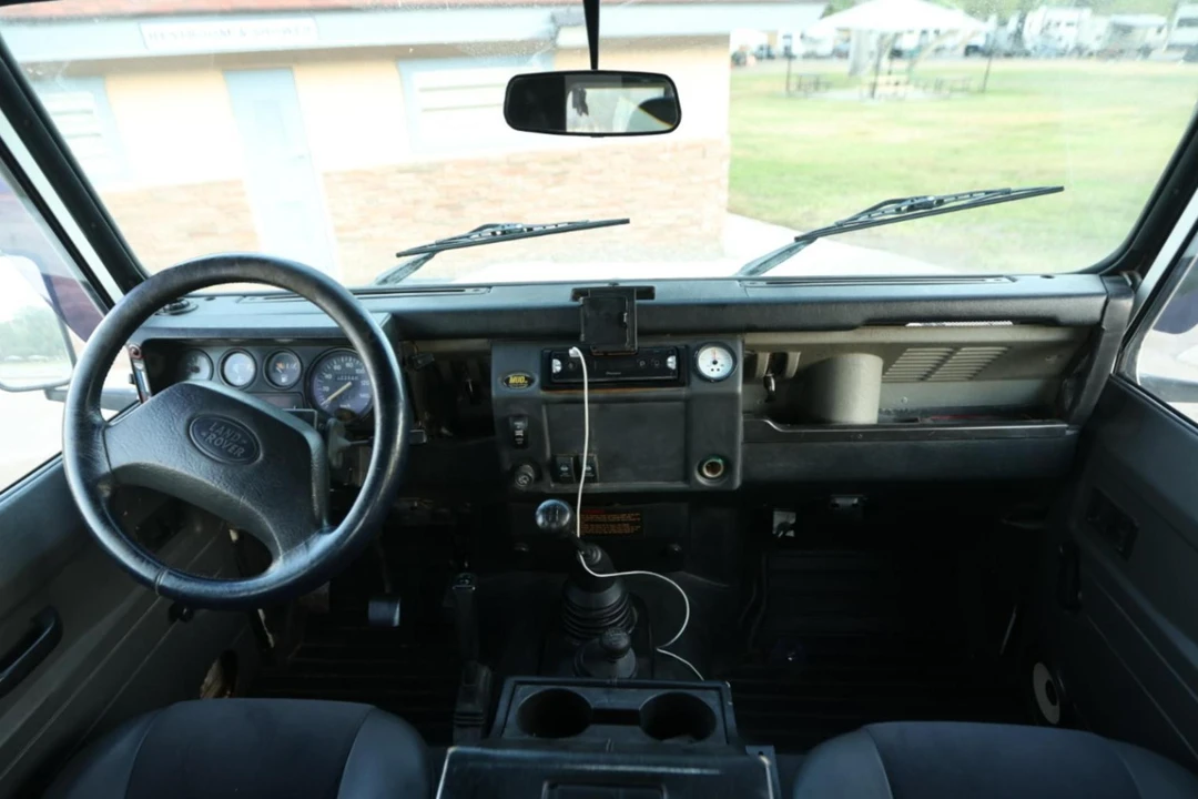 1995 Land Rover Defender 90 - Image 19 of 28