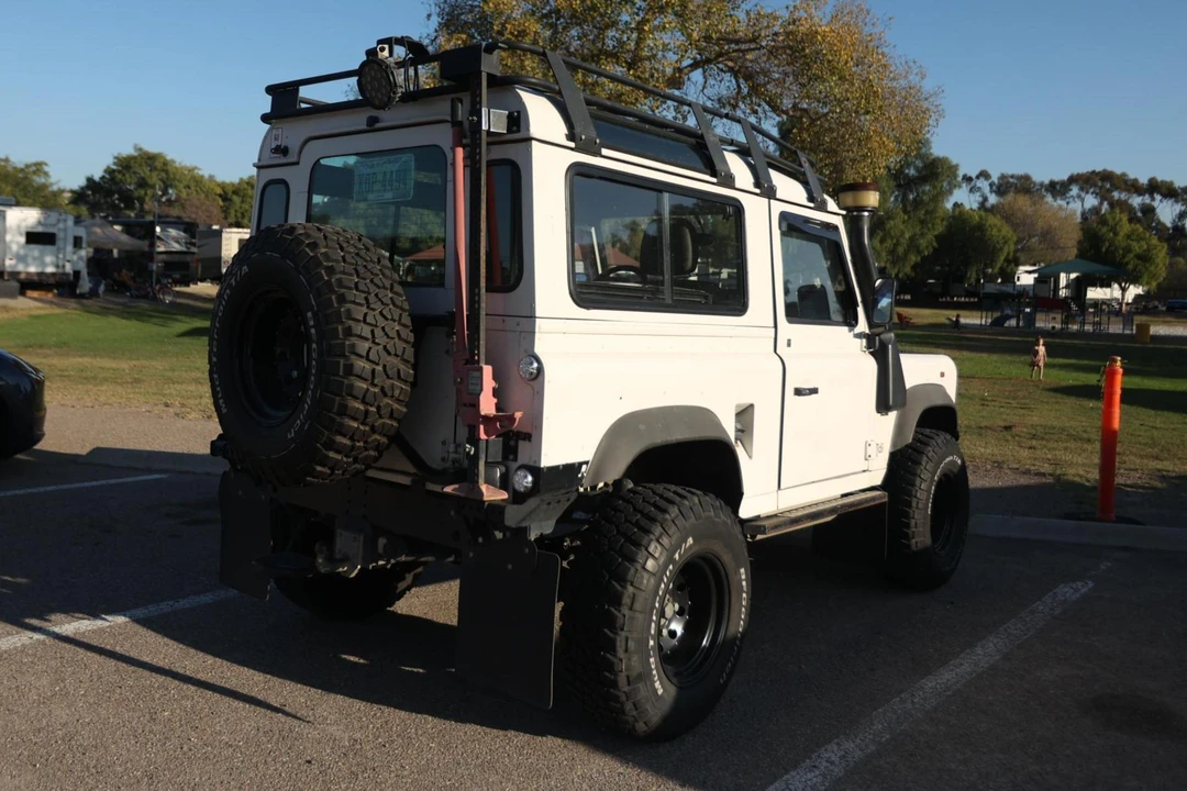 1995 Land Rover Defender 90 - Image 4 of 28