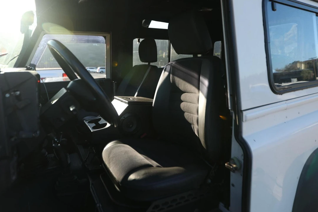 1995 Land Rover Defender 90 - Image 20 of 28