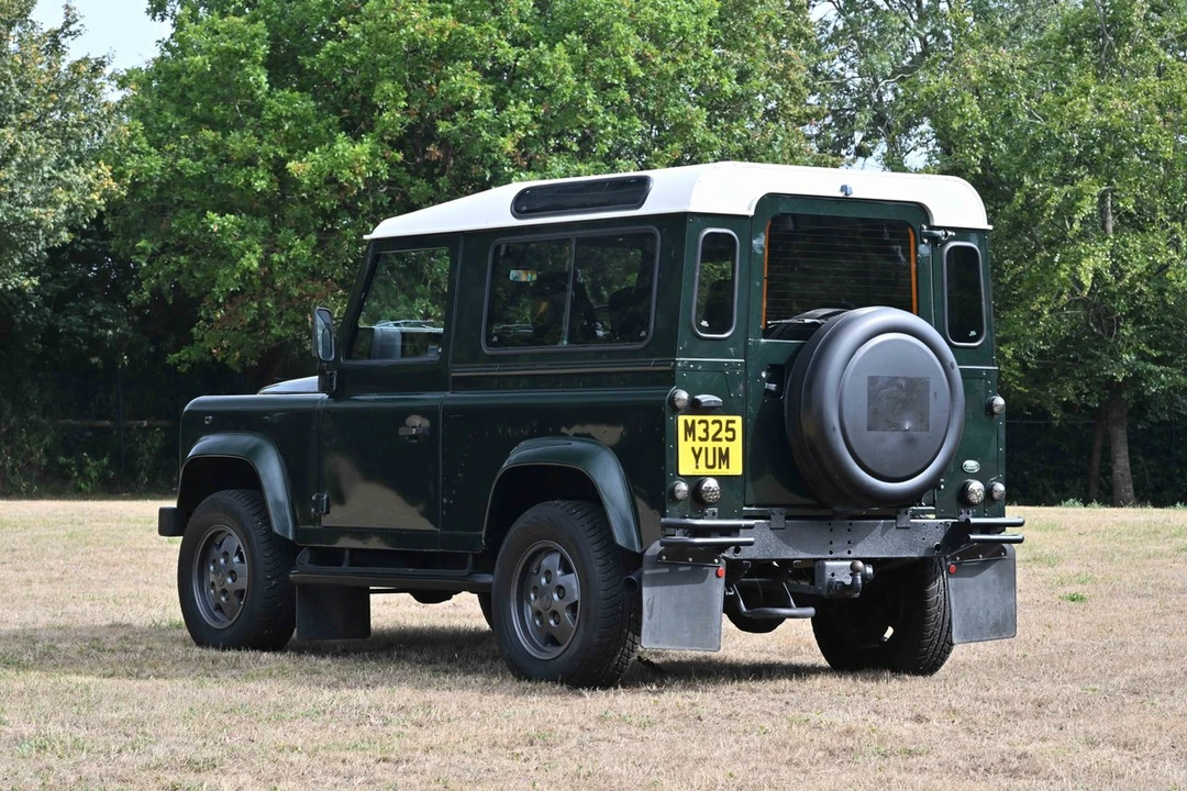 1995 Land Rover Defender 90 - Image 8 of 30