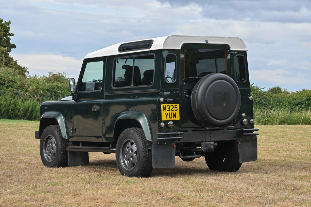 1995 Land Rover Defender 90 - Image 6 of 30