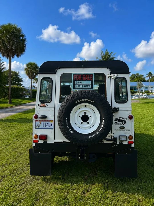 1995 Land Rover Defender 90 - Image 4 of 24