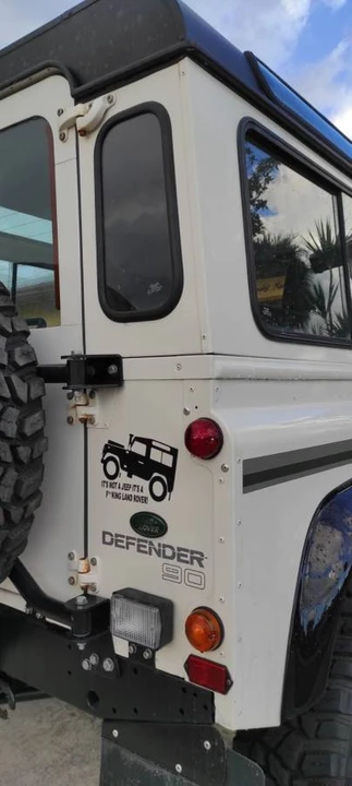 1995 Land Rover Defender 90 - Image 8 of 24
