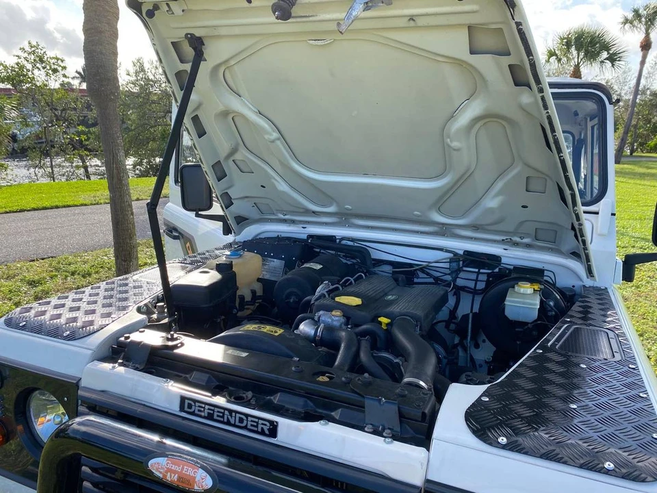 1995 Land Rover Defender 90 - Image 21 of 24