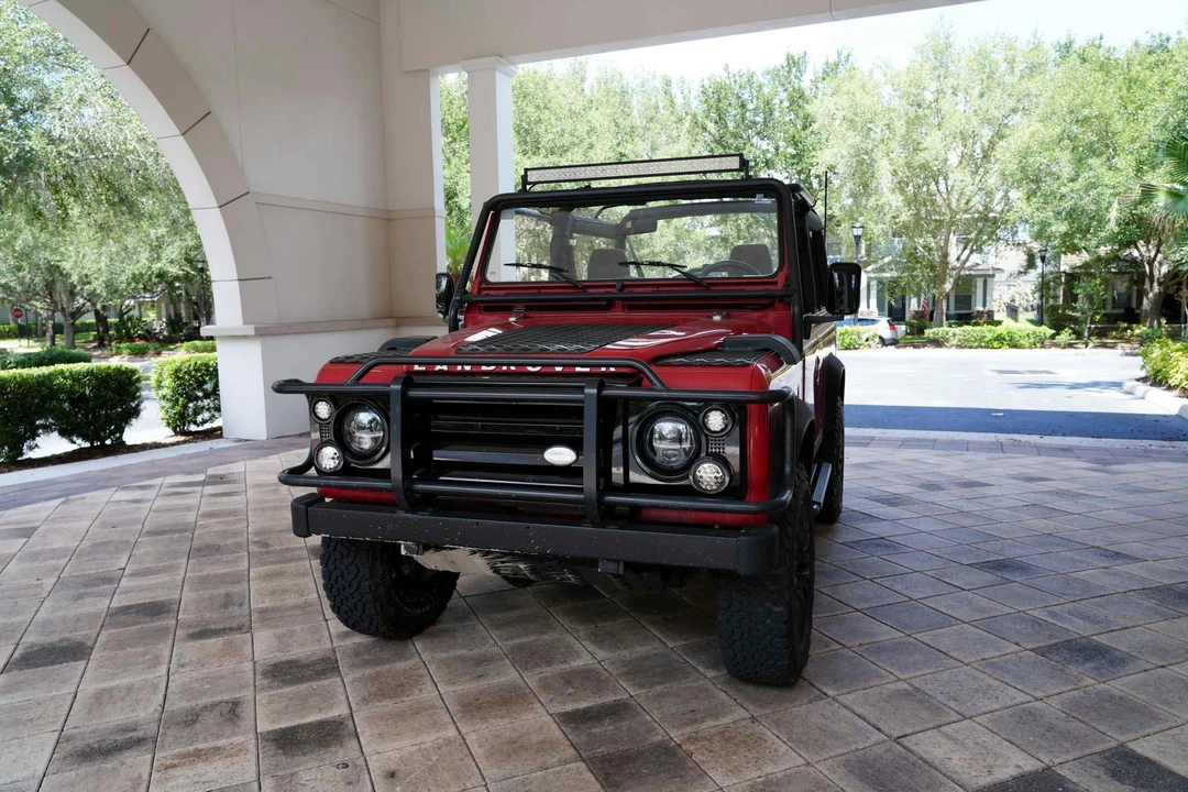 1995 Land Rover Defender 90 - Image 2 of 31
