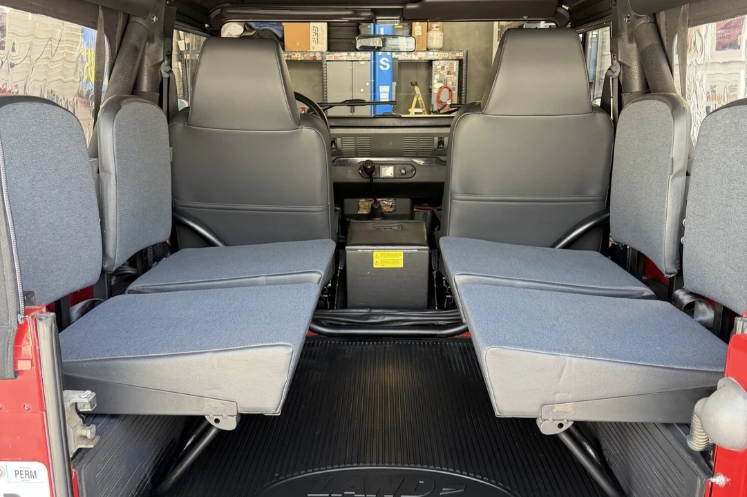1995 Land Rover Defender 90 - Image 6 of 9