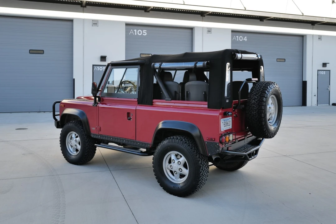 1995 Land Rover Defender 90 - Image 2 of 9