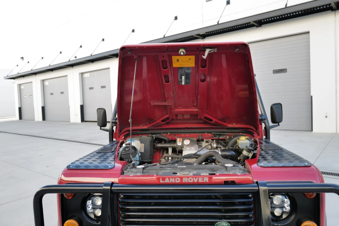 1995 Land Rover Defender 90 - Image 8 of 9